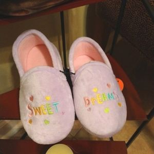 NWT Girl's Sweet Dreams Slippers Size- 9/10